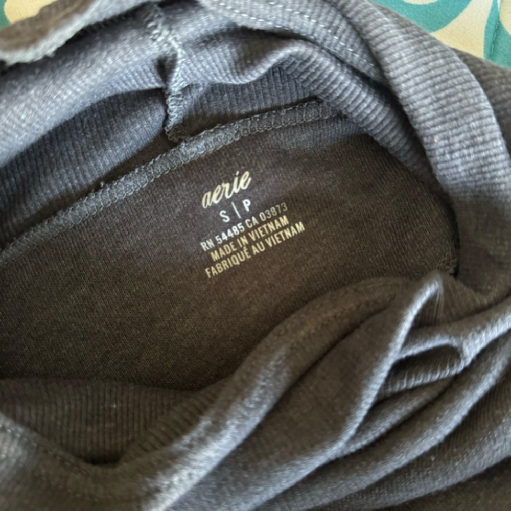 aerie turtleneck knit in dark grey - Picture 3 of 3